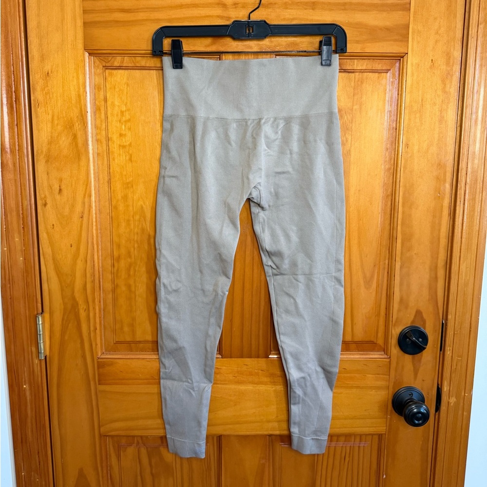 SET Active Sculptflex Seamless Active Leggings In Tan Breeze Womens Medium - Picture 3 of 7